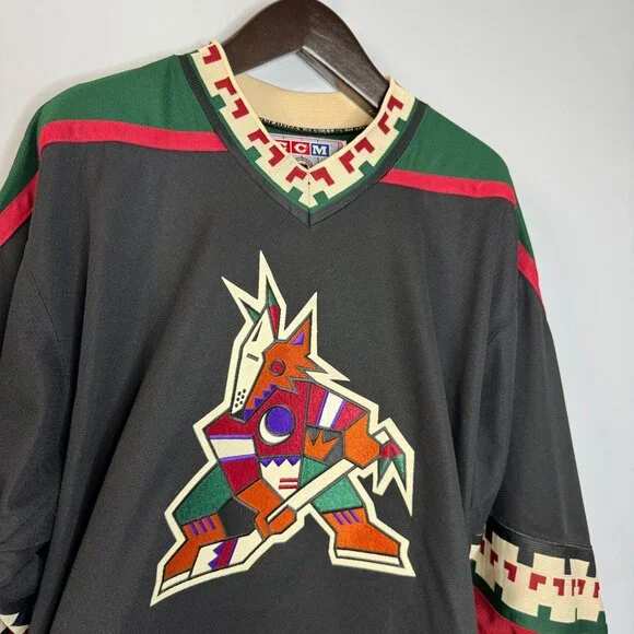 Vintage PHOENIX COYOTES Hockey Jersey CCM NHL Jersey Arizona Sz L Sz L - Picture 4 of 13